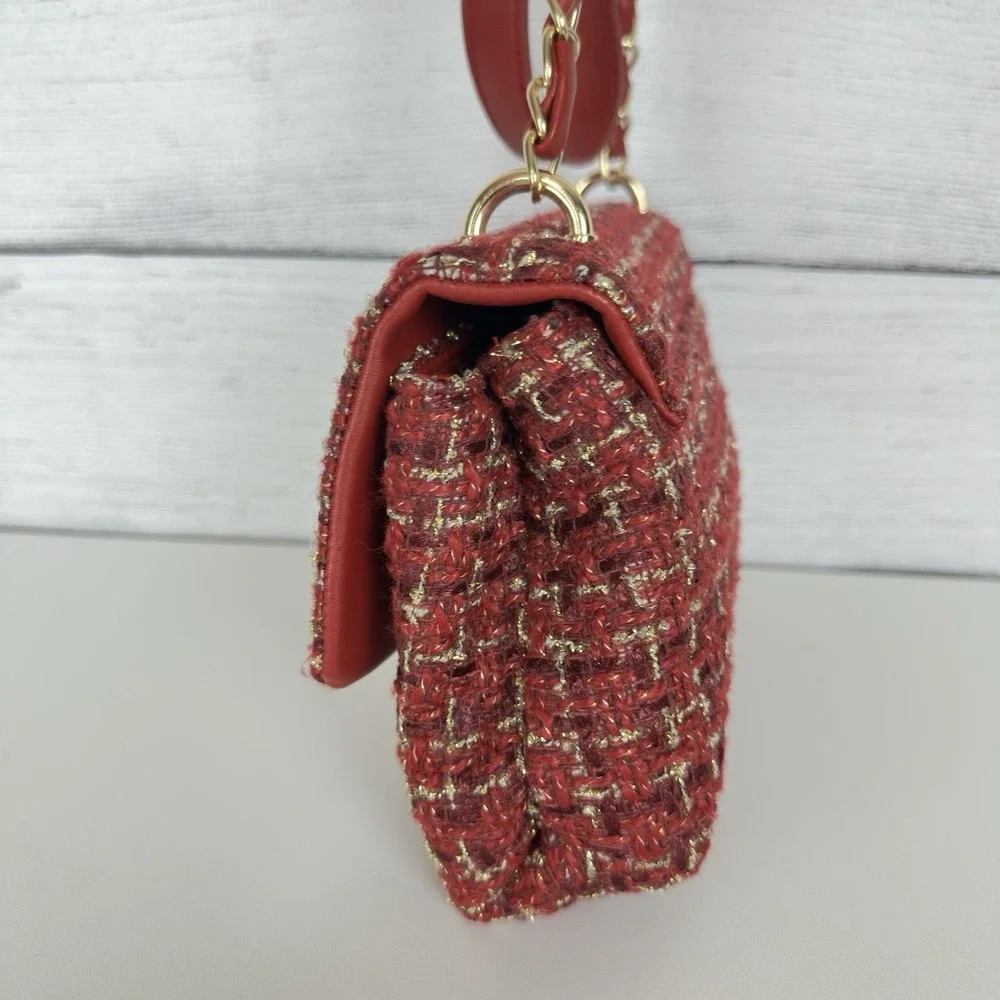 Badgley Mischka Woven Tweed‎ Messenger Bag Gold Red Coquette Pearls Chain